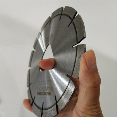 10 Inch Soff Cut Diamond Concrete Saw Blades Dengan Lubang Dalam Segitiga