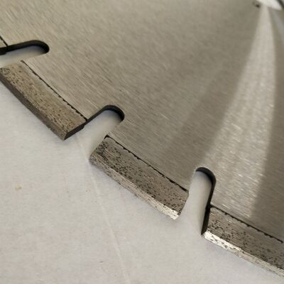 25 "Diameter Luar 650mm Blade Diamond Saw Diamond Reinforced dengan Segmen tajam, Slot Kunci