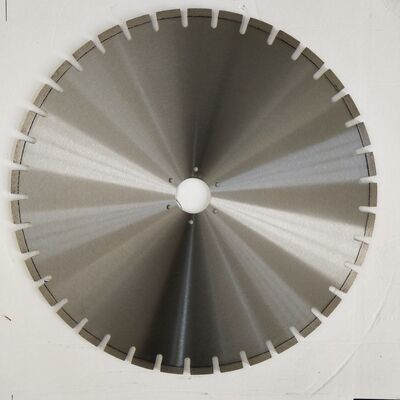 700mm Diamond Cutting Saw Blade dengan Segmen Sharp untuk Beton Bertulang