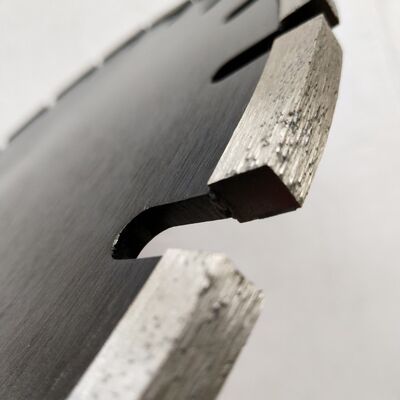 450mm Laser Loop Diamond Concrete Saw Blades Ketebalan Segmen Dilakukan Sesuai Permintaan Anda
